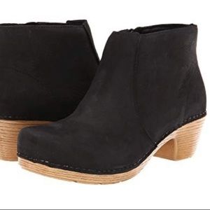 Dansko Maria Black leather boot Swedish clog 40